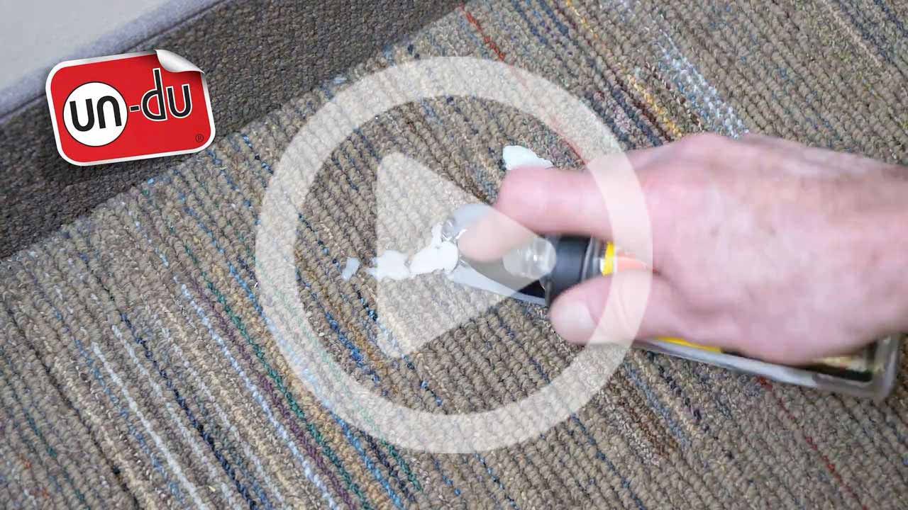 How to remove wax from carpeting